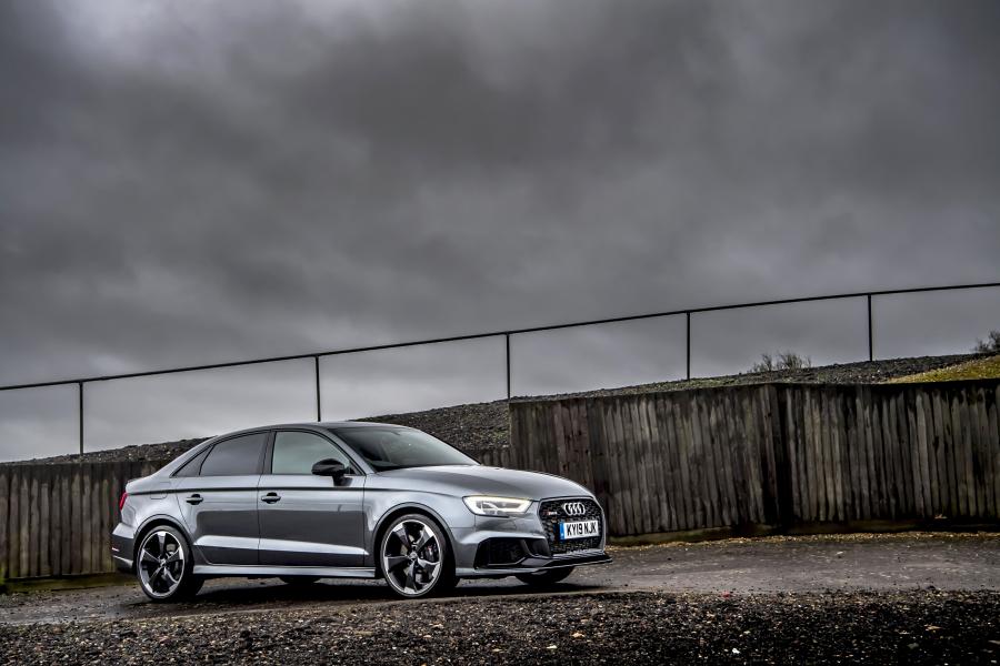  Audi RS3 Sedan Sport Edition (8V) 2019 года  (UK) (фото 10 из 40)